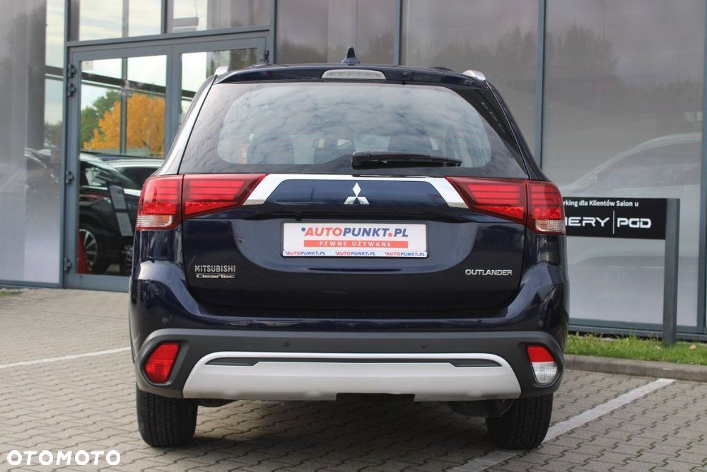 Mitsubishi Outlander - 7