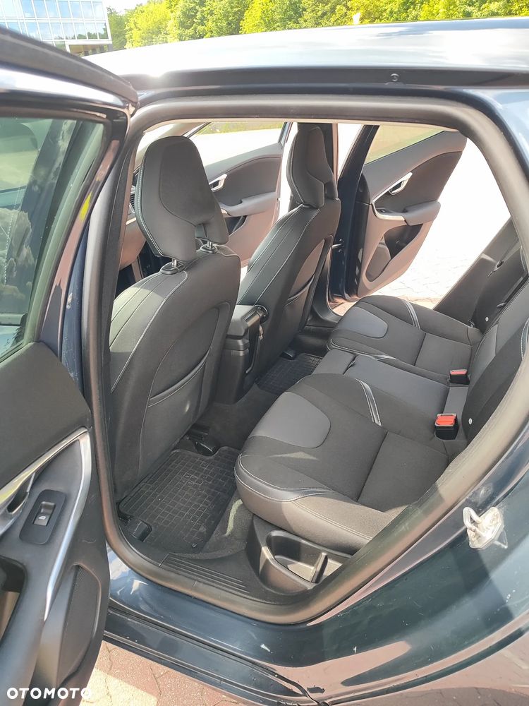 Volvo V40 D2 Momentum - 7