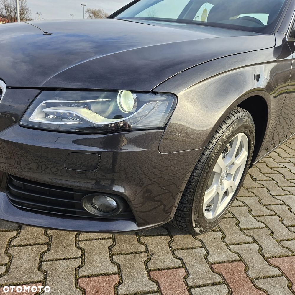 Audi A4 Avant 2.0 TDI DPF Ambiente - 4