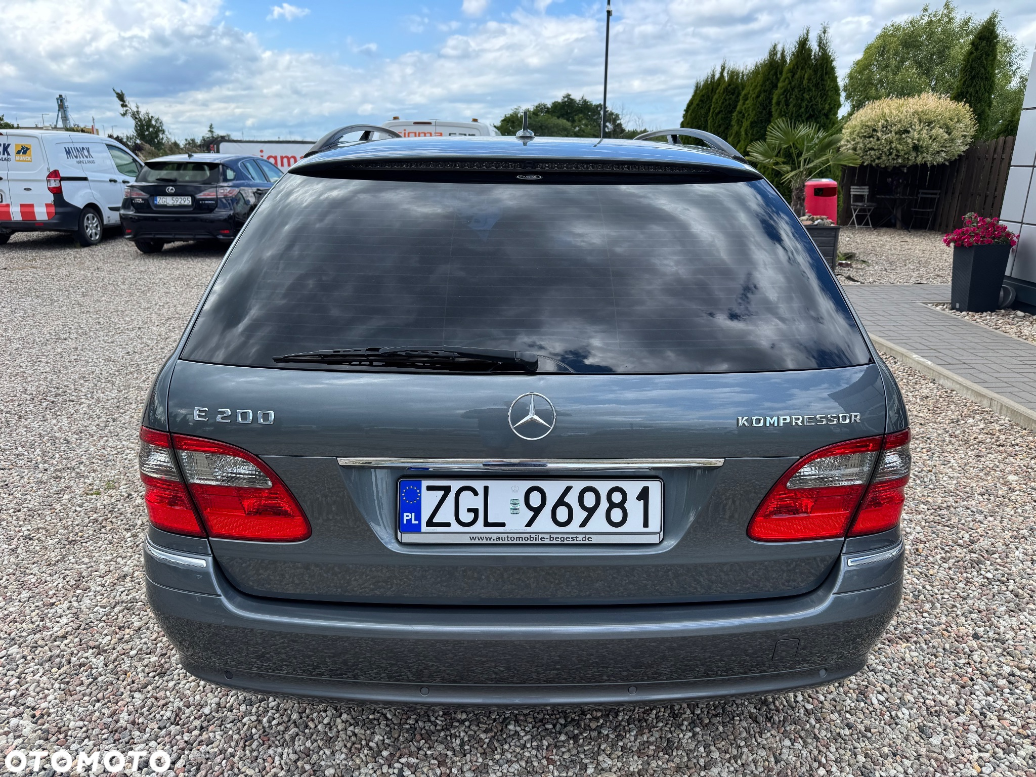Mercedes-Benz Klasa E 200 T Kompressor Automatik Avantgarde - 14