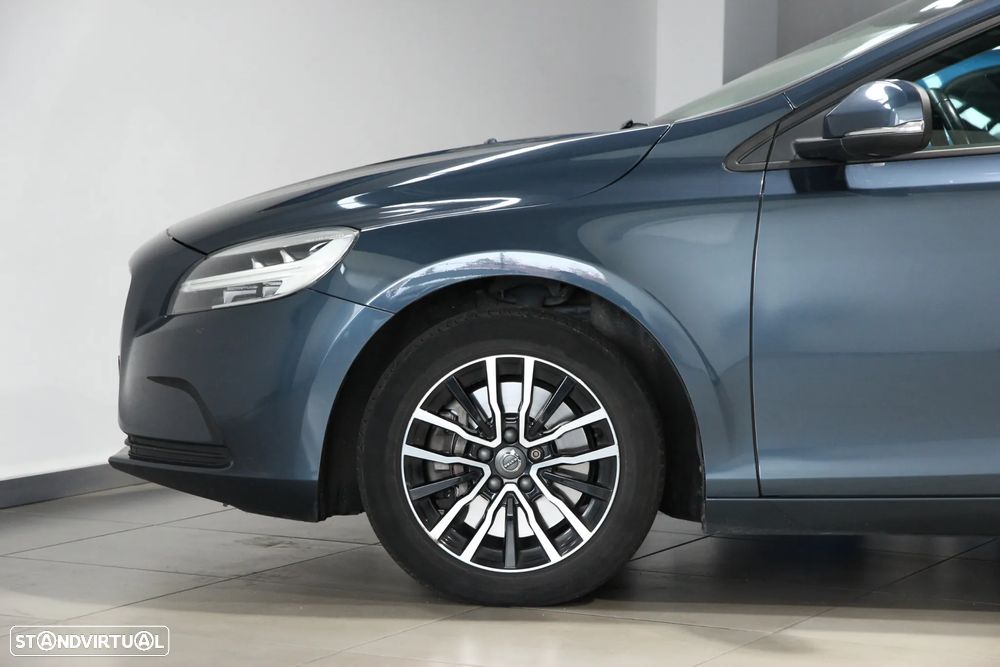 Volvo V40 2.0 D3 Inscription - 23