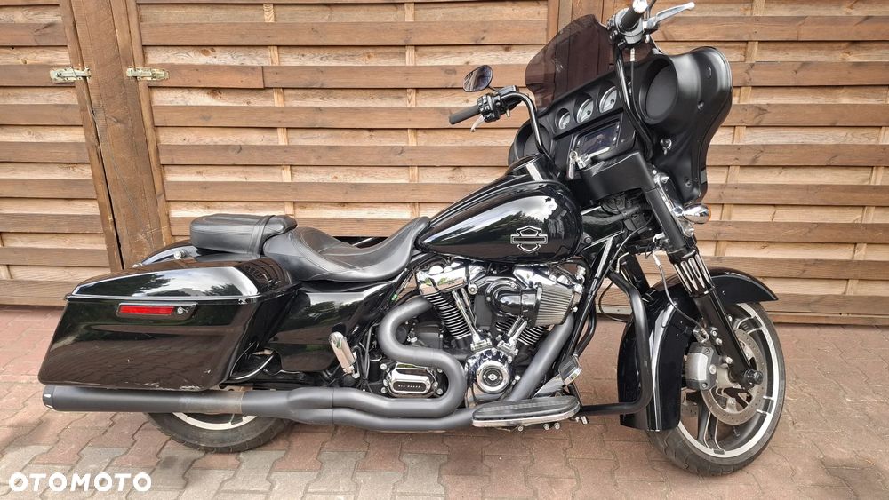 Harley-Davidson Touring Street Glide - 2