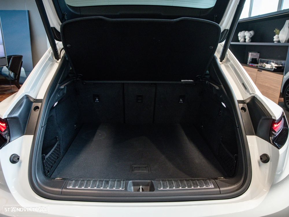 Porsche Macan Electric 4 - 20