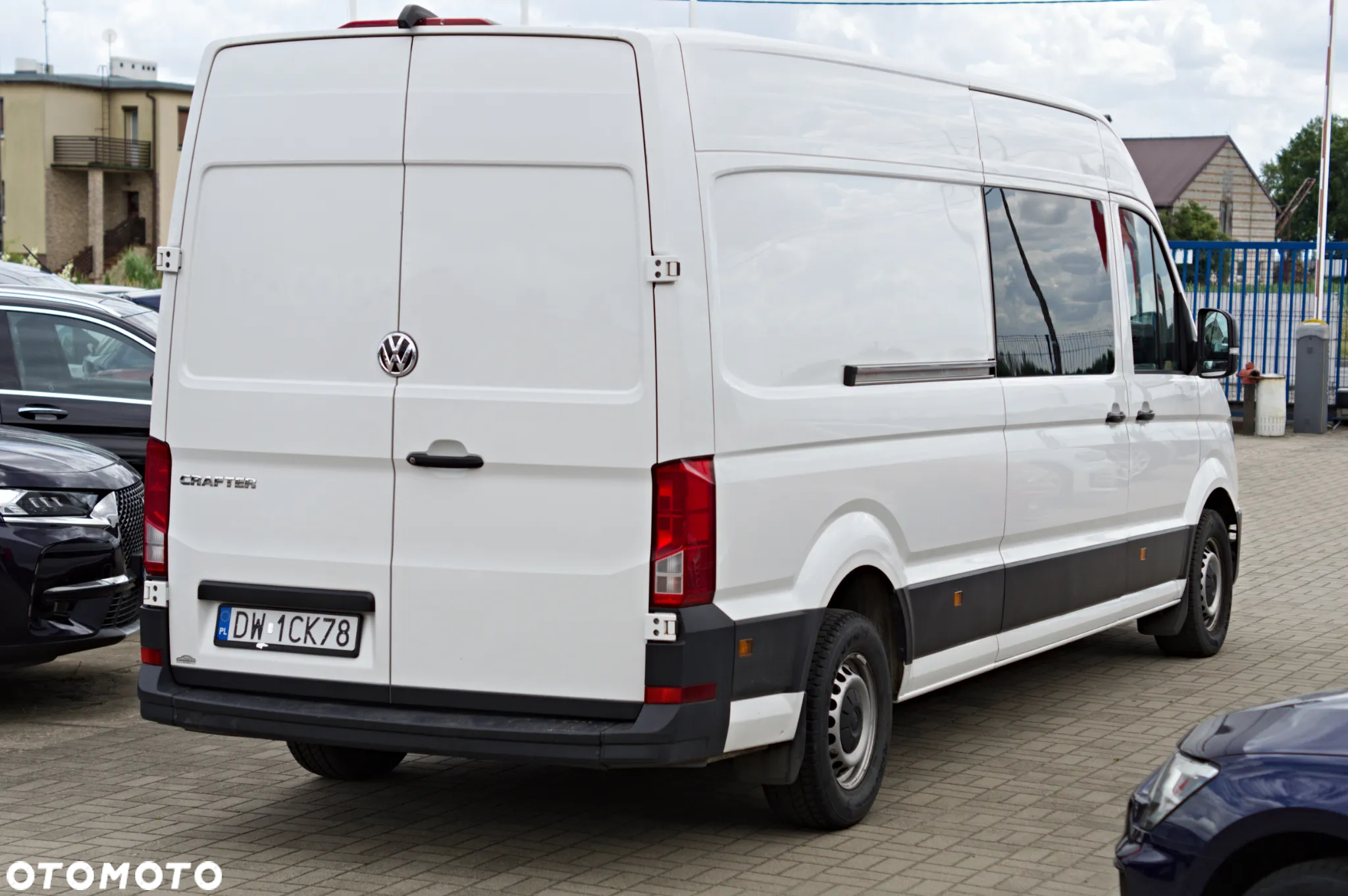 Volkswagen Crafter brygadówka 6 osób, ładowność 1177kg, Krajowy - 4