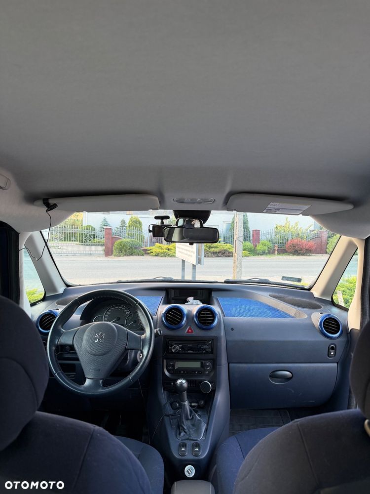 Peugeot 1007 - 10