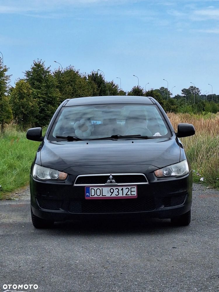 Mitsubishi Lancer 1.5 Invite - 3