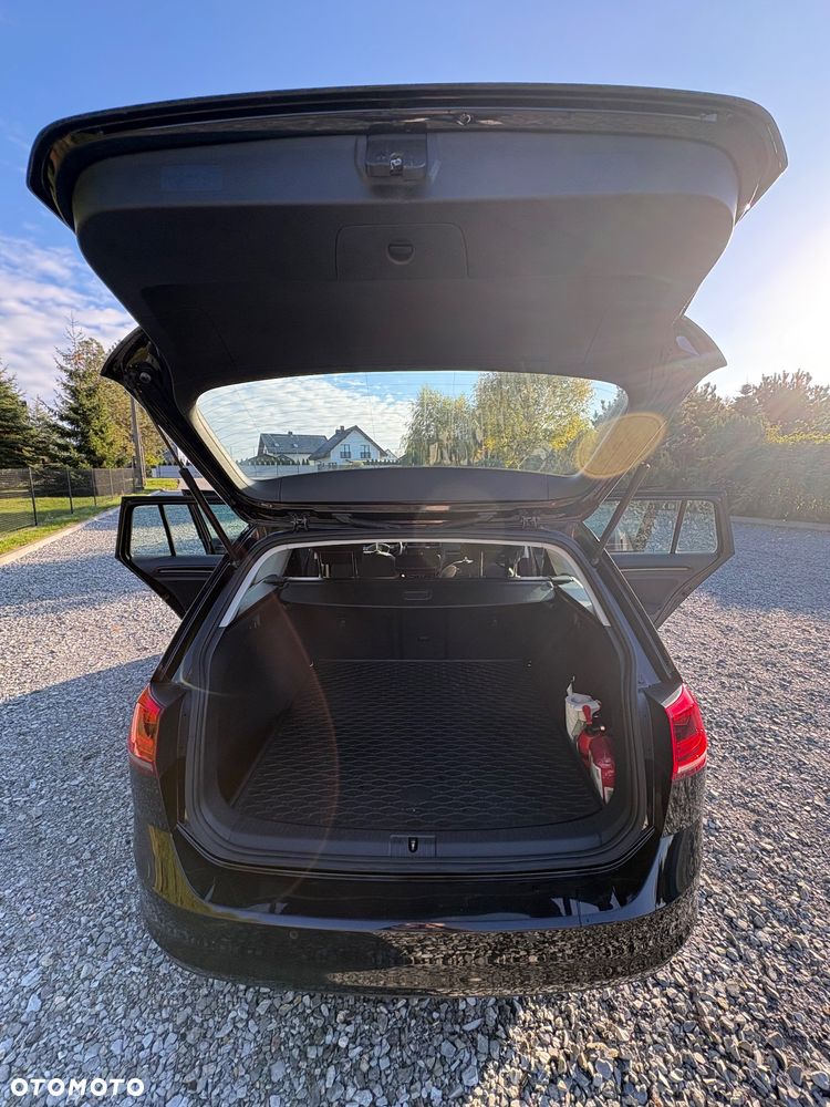 Volkswagen Golf - 20