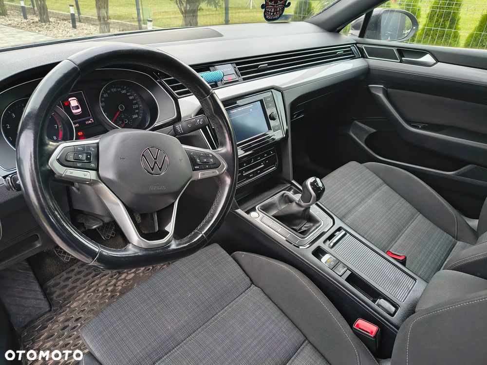 Volkswagen Passat - 7