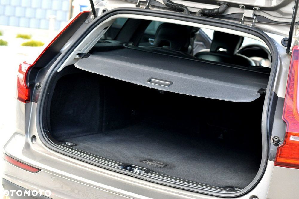 Volvo V60 D3 Geartronic Momentum Pro - 17