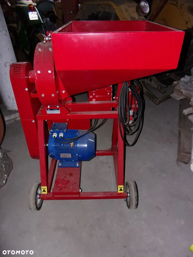 Sipma Śrutownik walcowy, Śrutownik bijakowy, Zgniatacz walcowy do ziarna, Gniotownik, Mieszalnik pasz Twister, H115 PomAugustów, S01/0-S01/1 Adraf, H-962/H-762 Agjat, ZZ 4020 Sipma, Igamet, MS-2000 Bin - 22