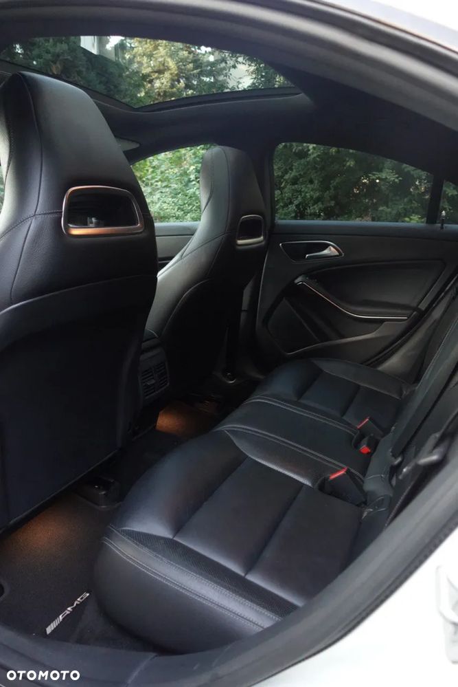 Mercedes-Benz CLA AMG 45 4-Matic - 14