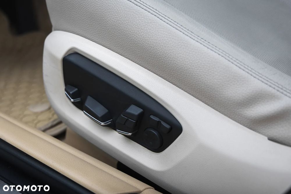 BMW Seria 5 520d xDrive Luxury Line - 21