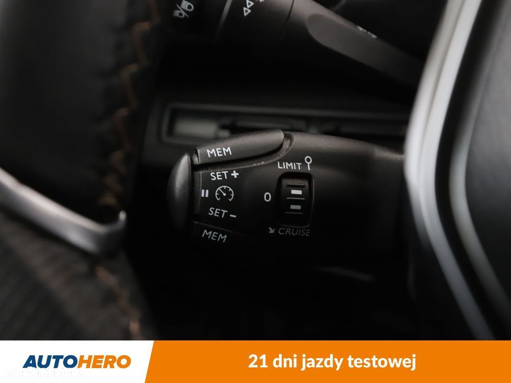 Peugeot 3008 1.5 BlueHDi Crossway S&S - 32
