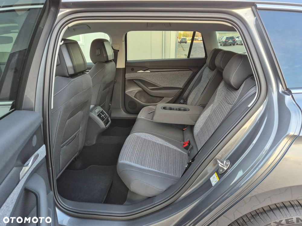 Skoda Superb 2.0 TDI SCR 4x4 Edition 130 DSG - 19