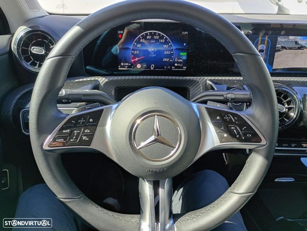 Mercedes-Benz A 250 Limousine e 8G-DCT - 16