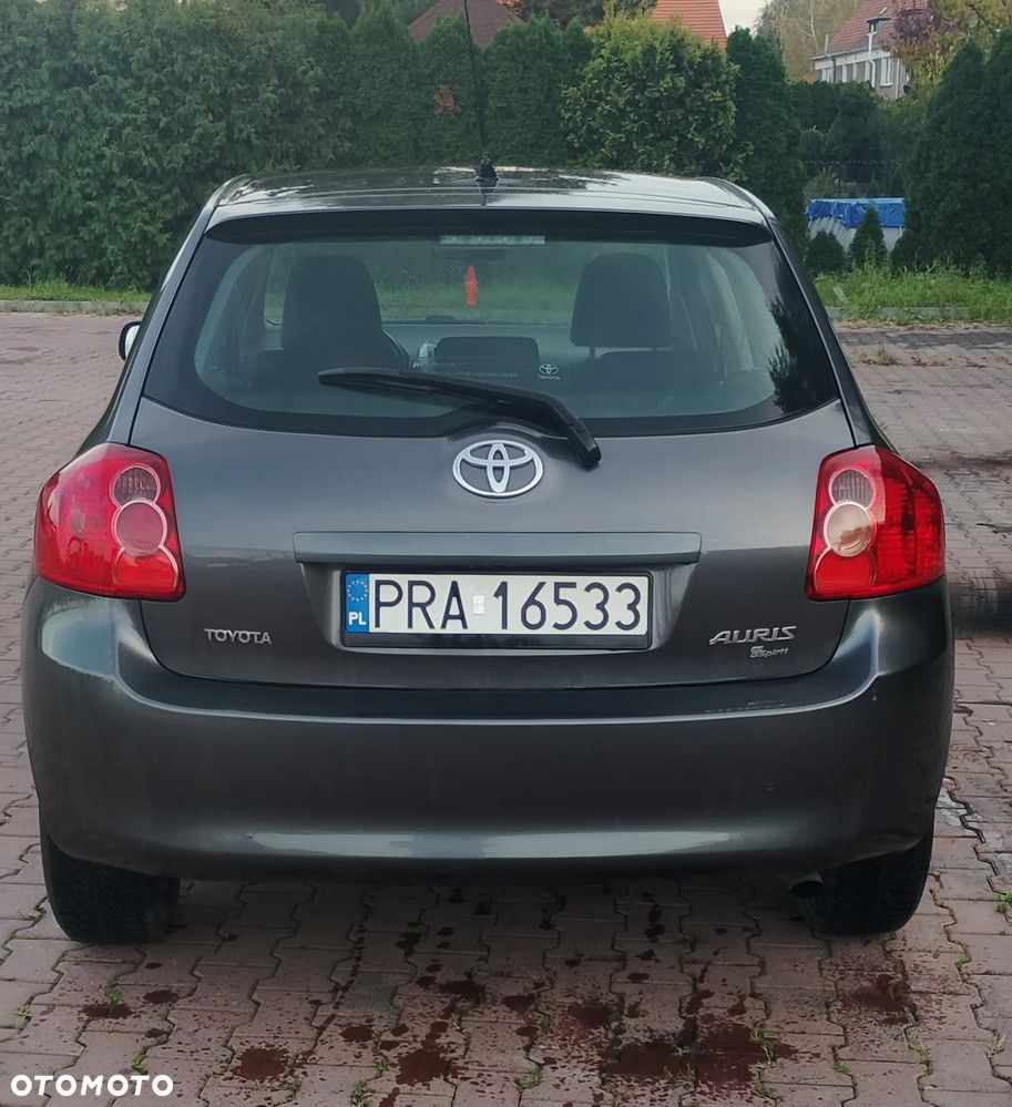 Toyota Auris 2.0 D-4D - 5