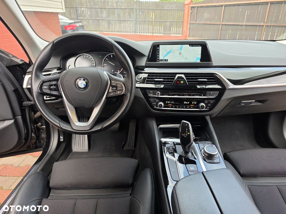 BMW Seria 5 520d M Sport Edition - 27