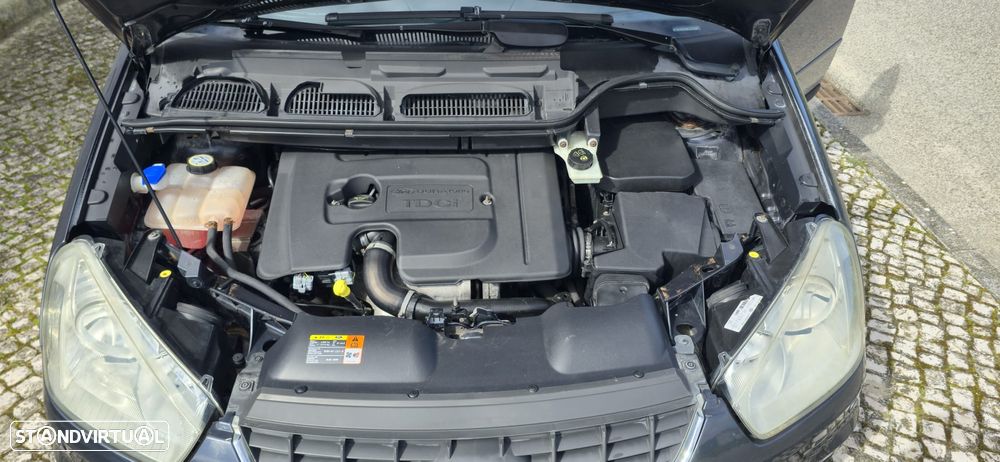 Ford C-Max 1.6 TDCi Titanium - 21