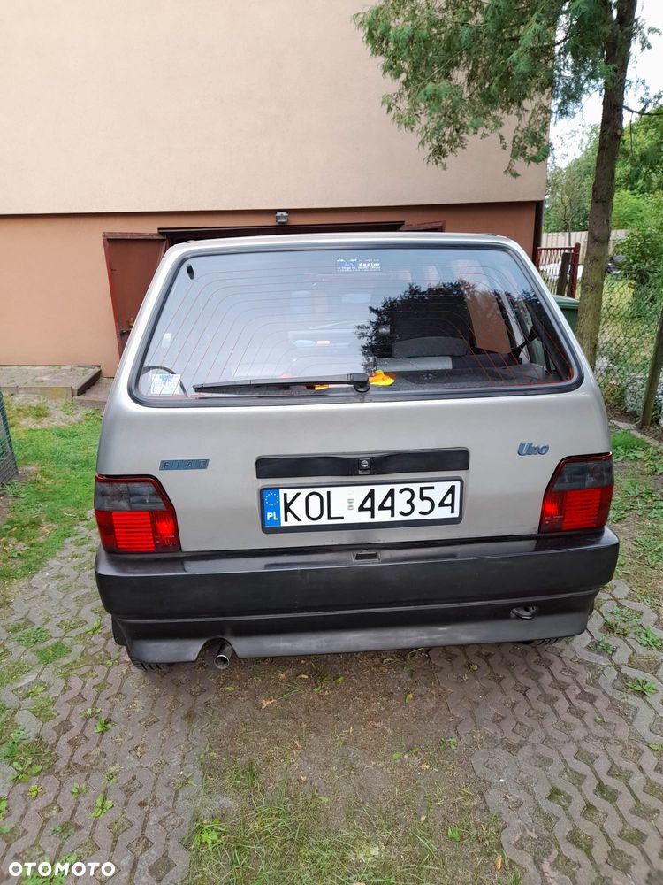 Fiat Uno 899 - 2