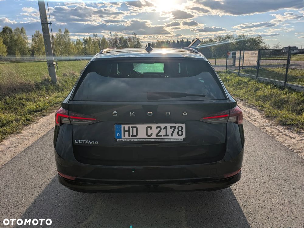 Skoda Octavia 2.0 TDI DSG Clever - 9