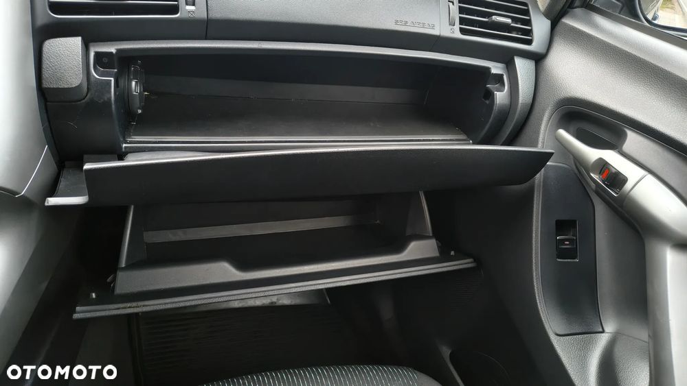 Toyota Verso 1.8 Sol plus NAVI 7os - 7