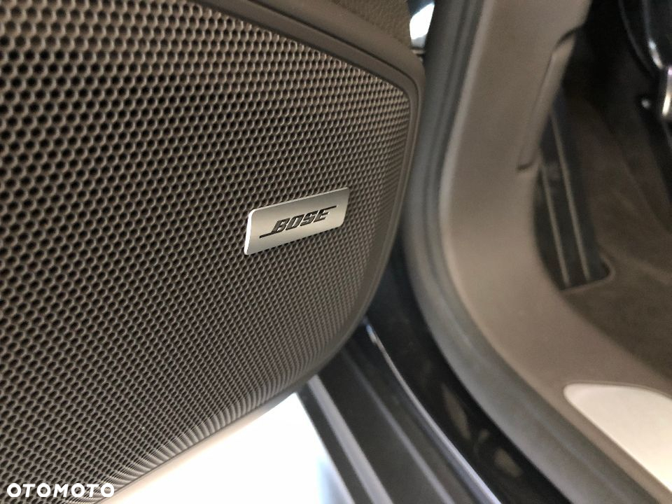 Porsche Panamera 4S - 27