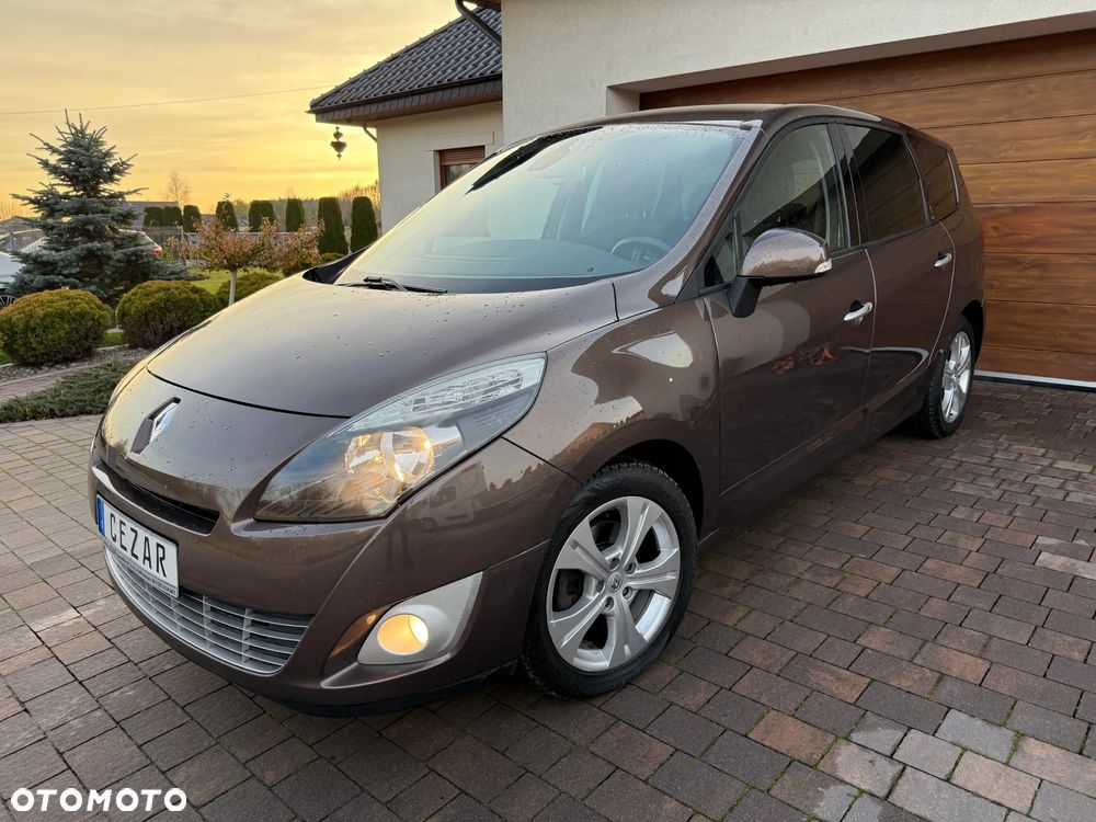 Renault Grand Scenic - 1