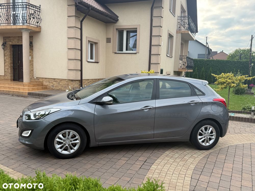 Hyundai i30 i30cw 1.6 Automatik Trend - 4