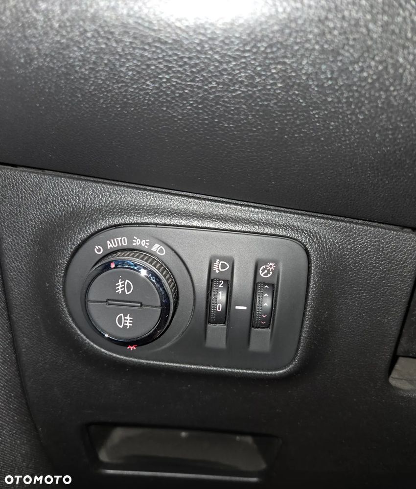 Opel Corsa 1.4 Active - 10