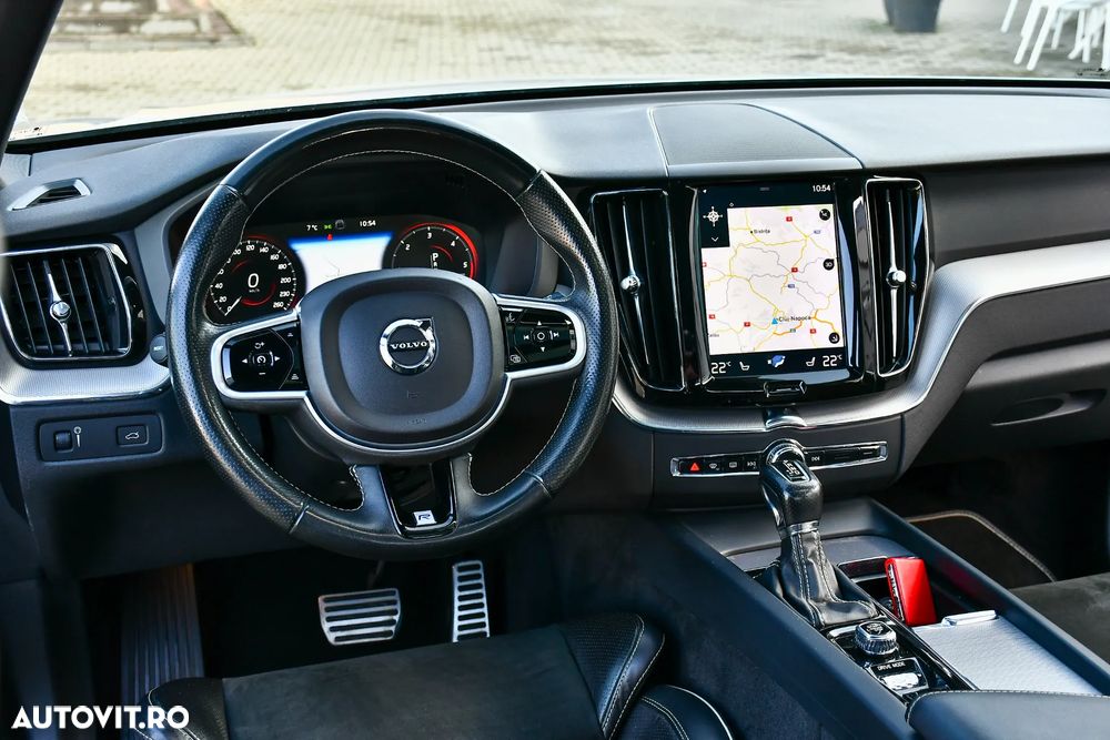 Volvo XC 60 D4 AWD R-Design - 35