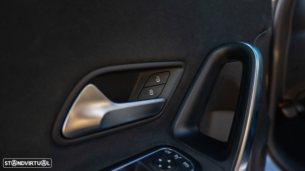 Mercedes-Benz A 35 AMG 4Matic Speedshift DCT 7G - 13