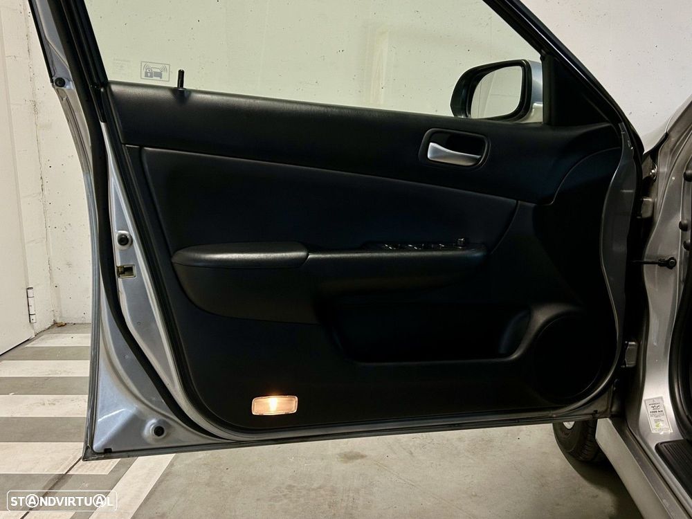 Honda Accord 2.0 Sport - 36