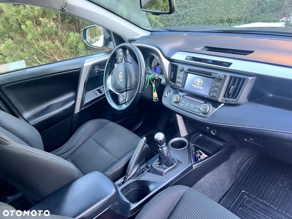 Toyota RAV4 2.0 D-4D Active - 9