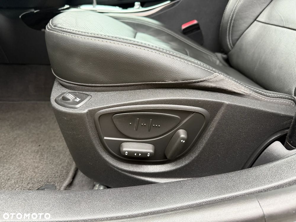 Renault Laguna dCi 110 FAP EDC Bose Edition - 37