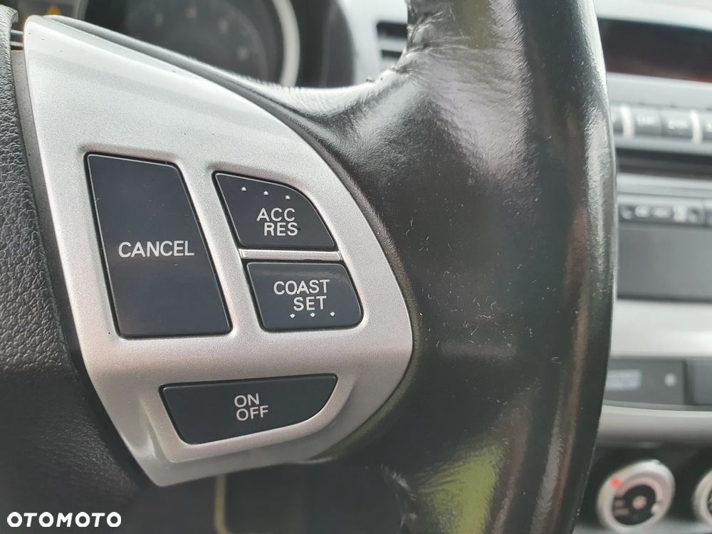 Mitsubishi Lancer 1.8 Invite - 31