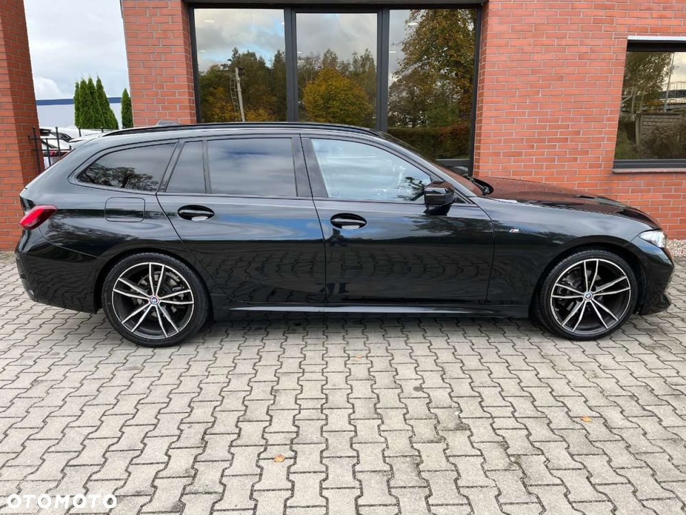 BMW Seria 3 320i Touring M Sport - 38