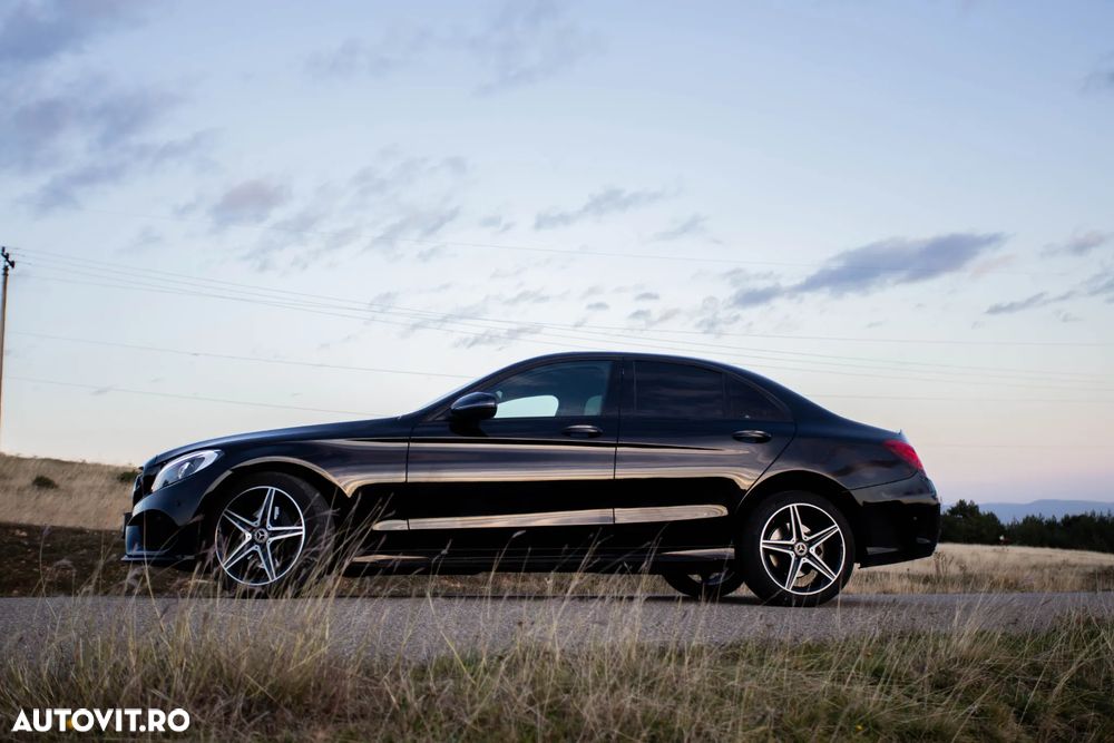 Mercedes-Benz C 220 d 4Matic 9G-TRONIC AMG Line - 4