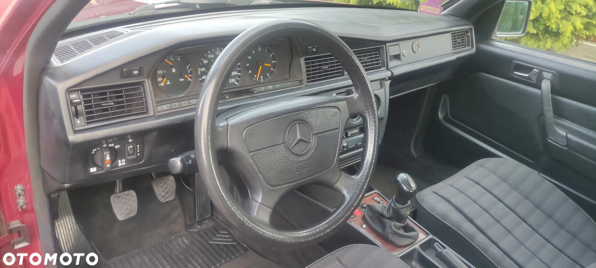 Mercedes-Benz W201 (190) - 5
