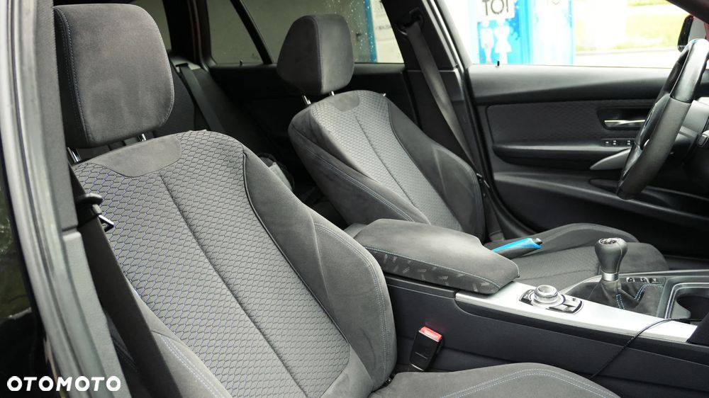 BMW Seria 3 318d M Sport EU6 - 21