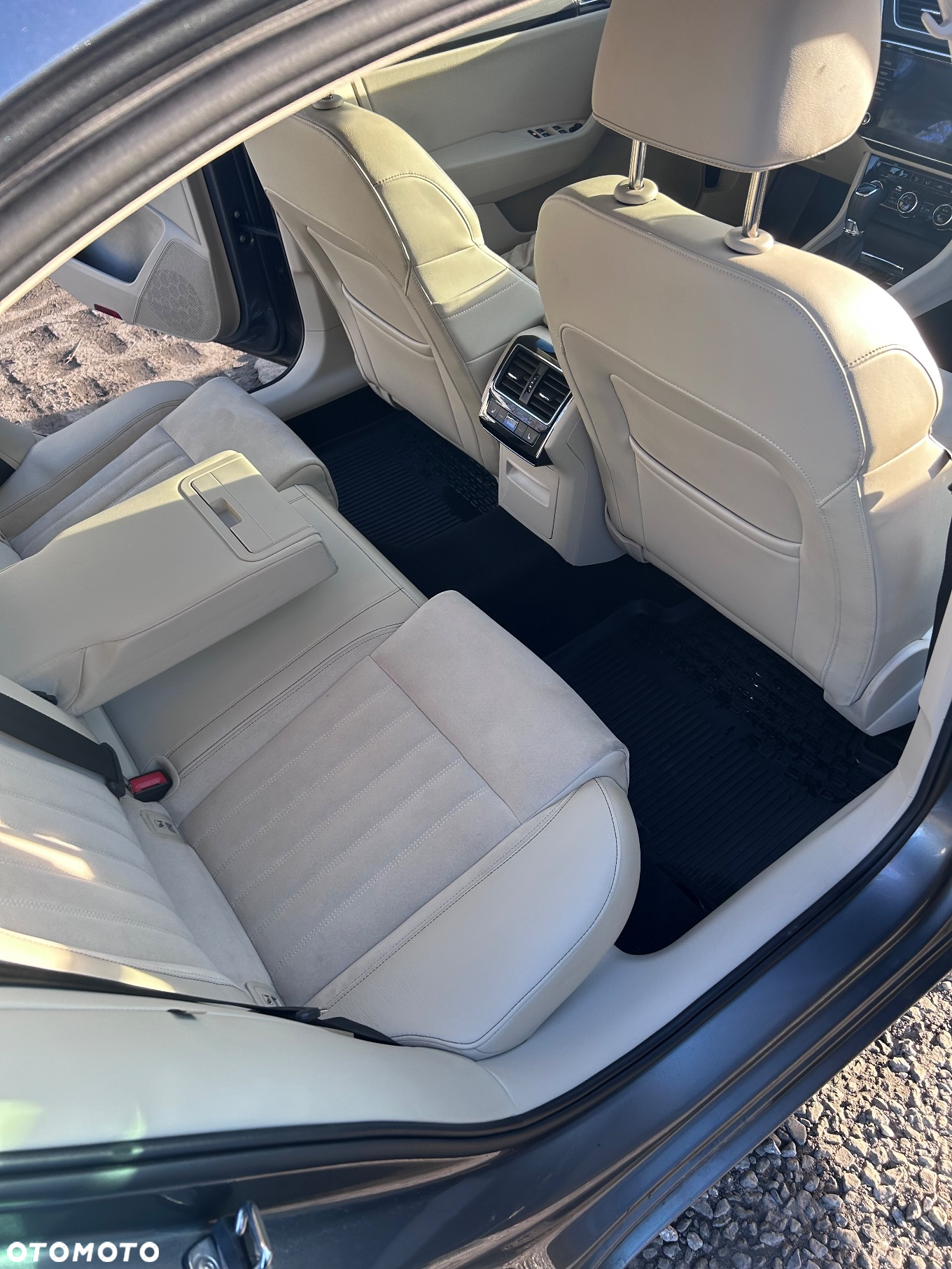 Skoda Superb 2.0 TDI SCR Style DSG - 5