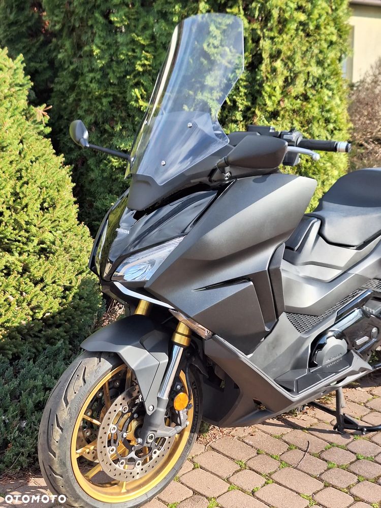 Honda NSS - 19