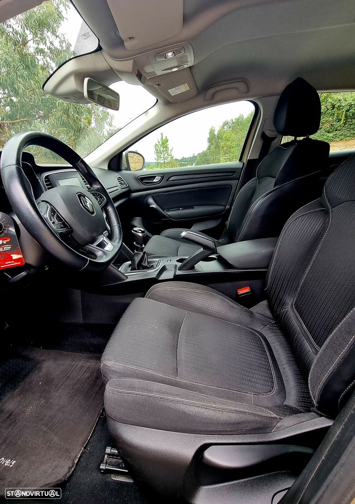 Renault Mégane Sport Tourer - 37