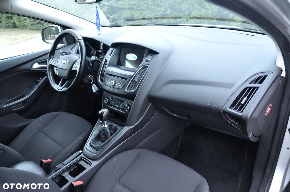 Ford Focus 1.5 TDCi DPF Start-Stopp-System Business - 26