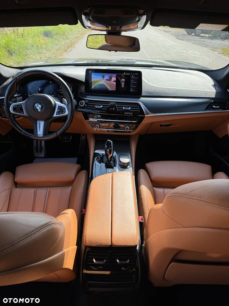 BMW Seria 5 518d M Sport - 33
