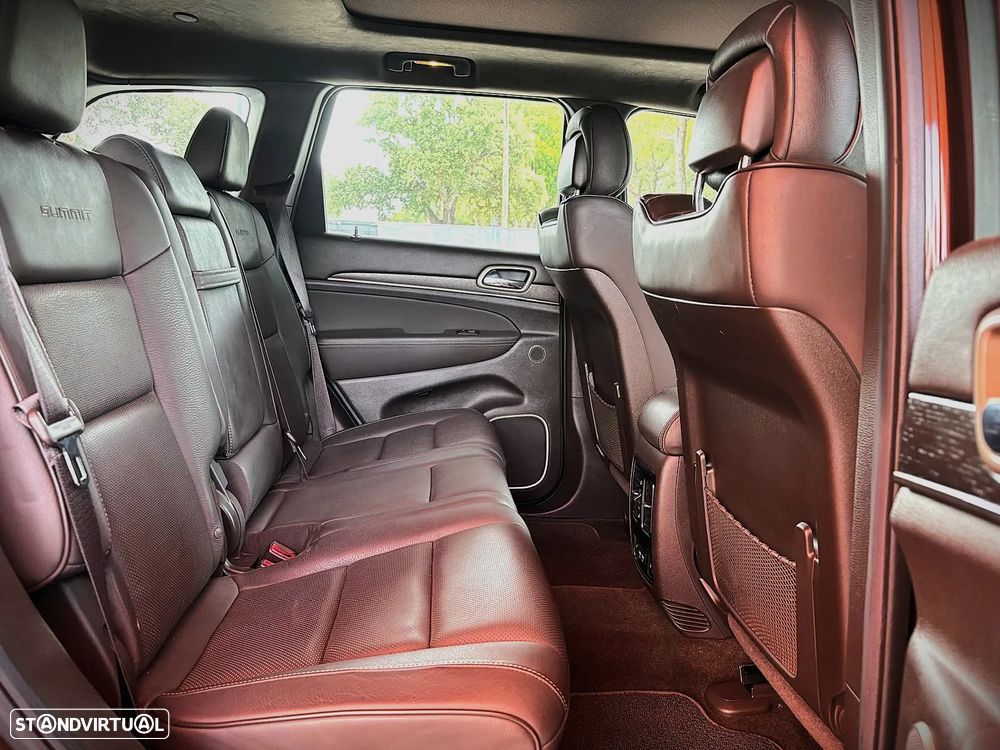 Jeep Grand Cherokee 5.7 V8 HEMI 4WD Auto Summit - 23