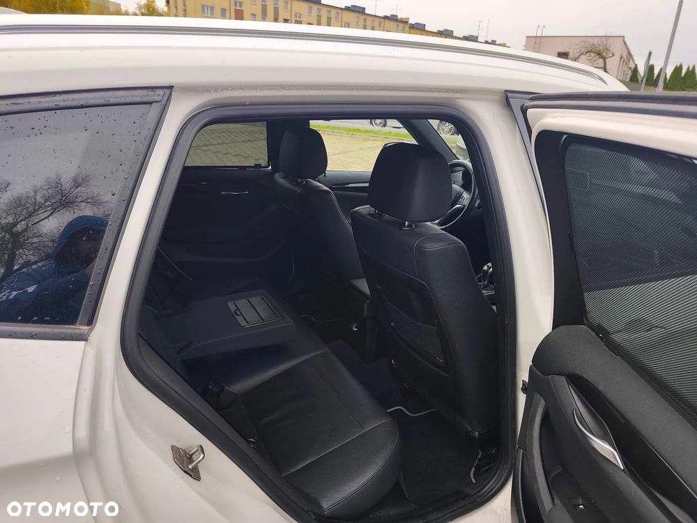 BMW X1 xDrive20d xLine - 12