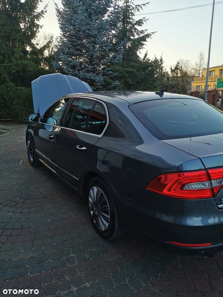 Skoda Superb 2.0 TDI Green tec 4x4 Ambition - 6