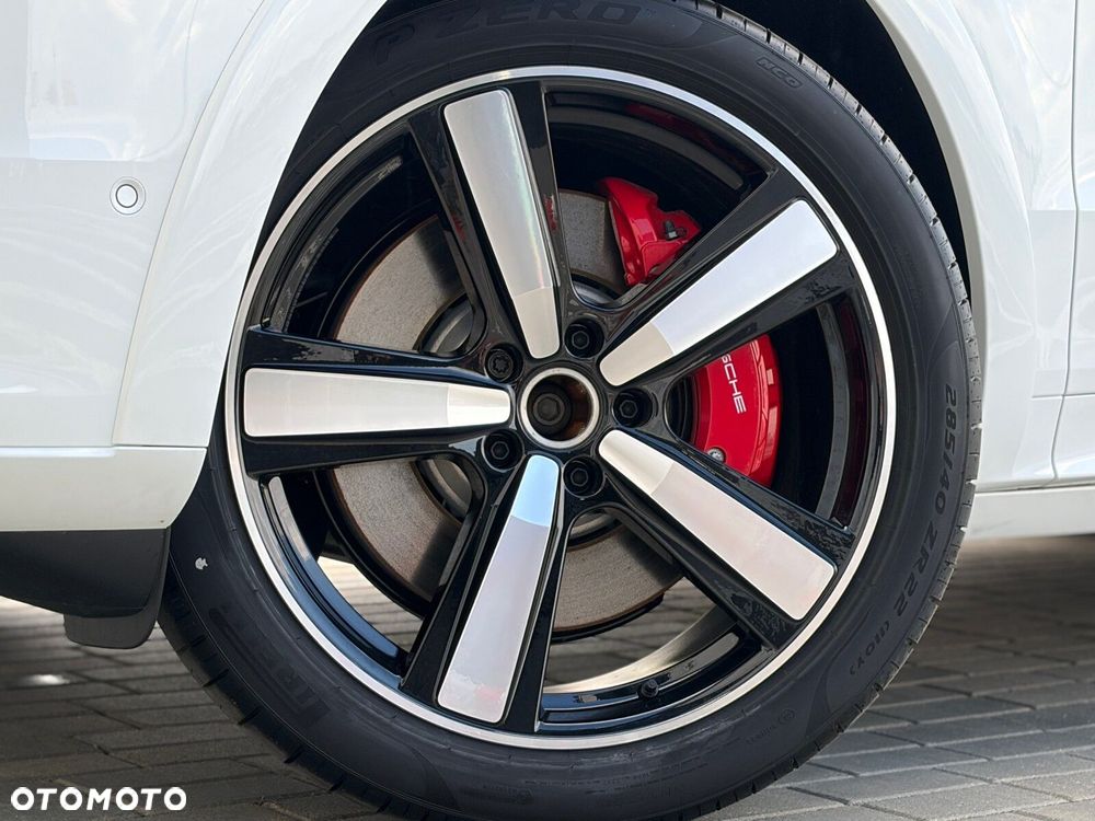 Porsche Cayenne - 9