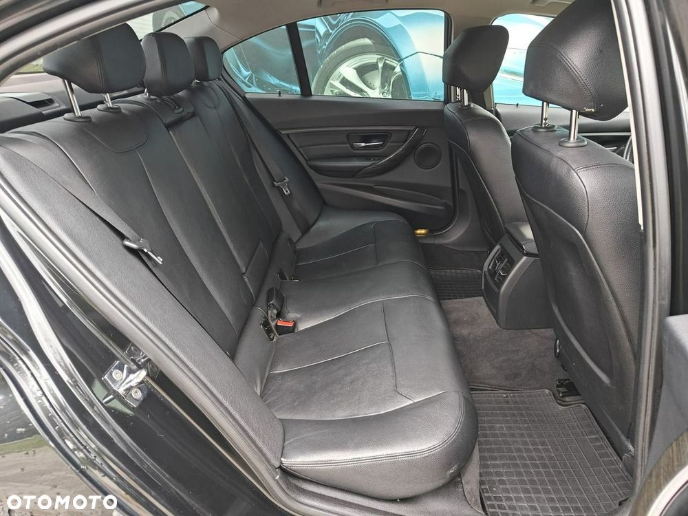 BMW Seria 3 - 18