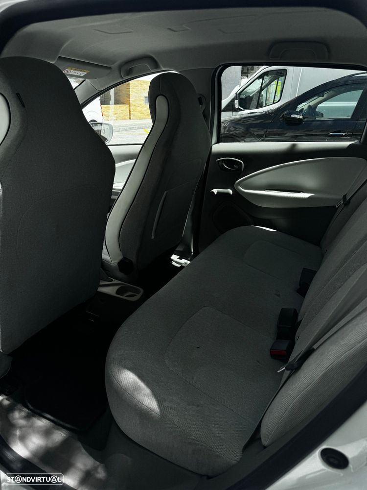 Renault Zoe (s/ Bateria) 41 kwh Life - 6